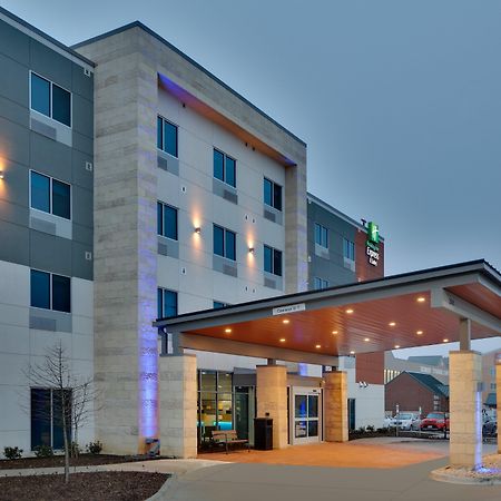 Holiday Inn Express & Suites Plano East - Richardson By Ihg Exterior photo