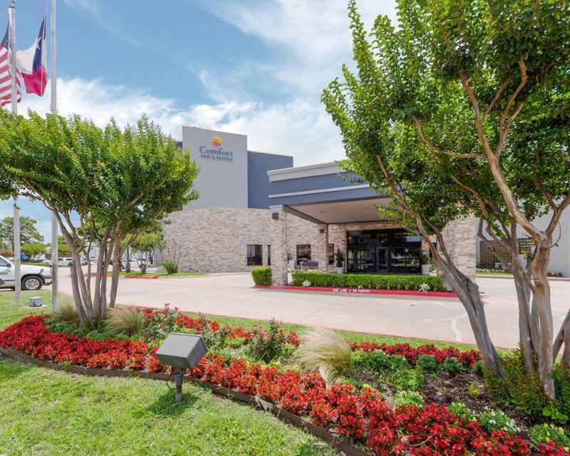 Holiday Inn Express & Suites Plano East - Richardson By Ihg Exterior photo